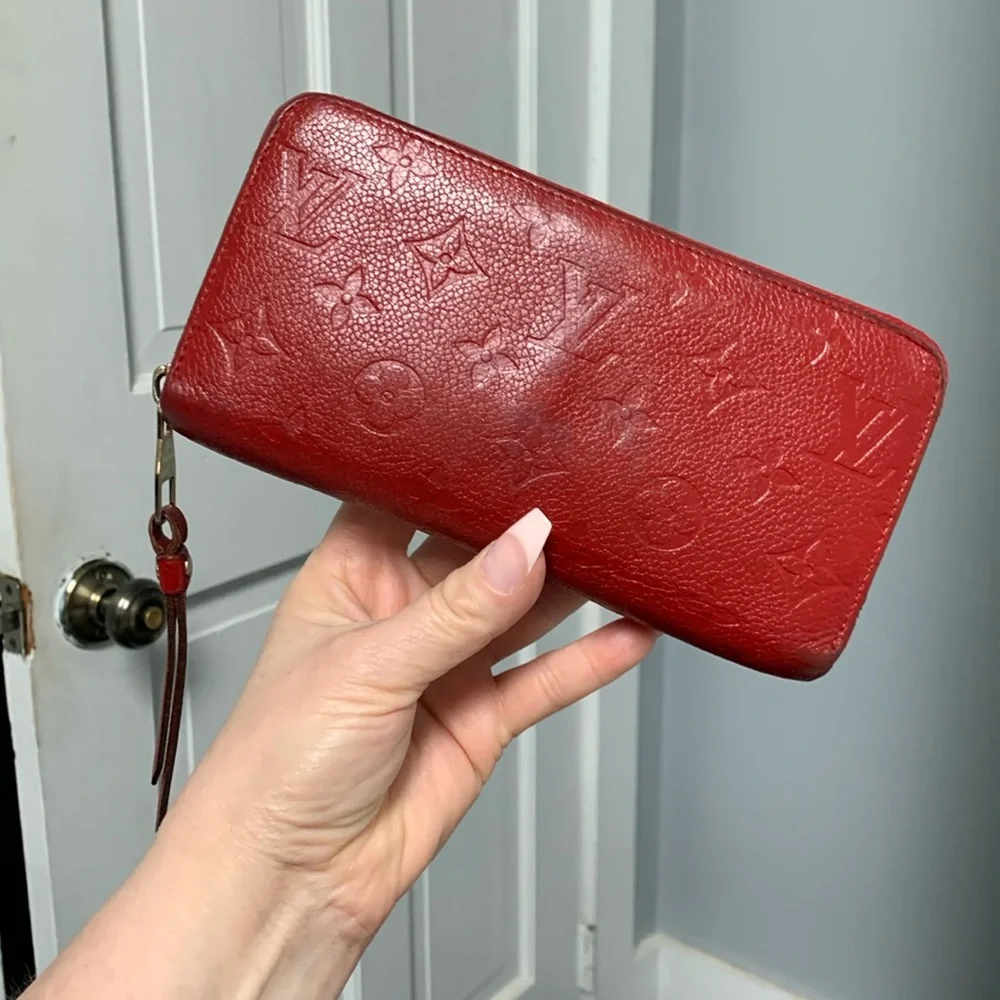 2015 authentic Louis Vuitton red empreinte leather zippy